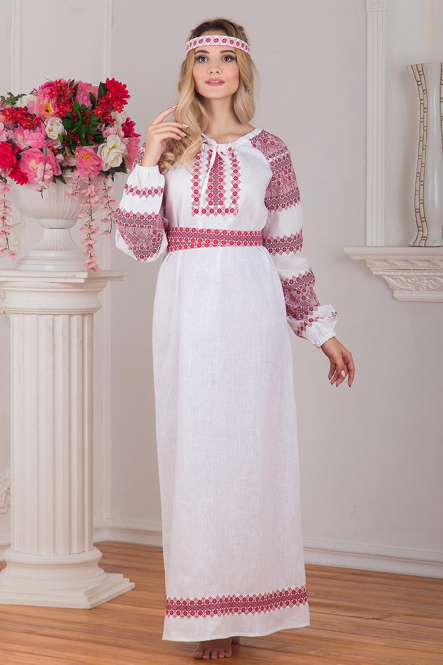 Women in Slavic costumes in Ulsan