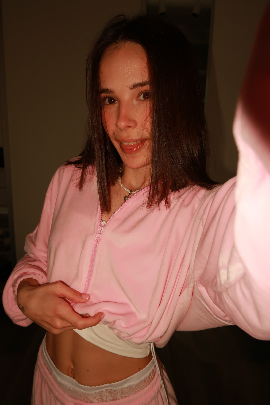 Tina brings the glow — live moments in Ulsan